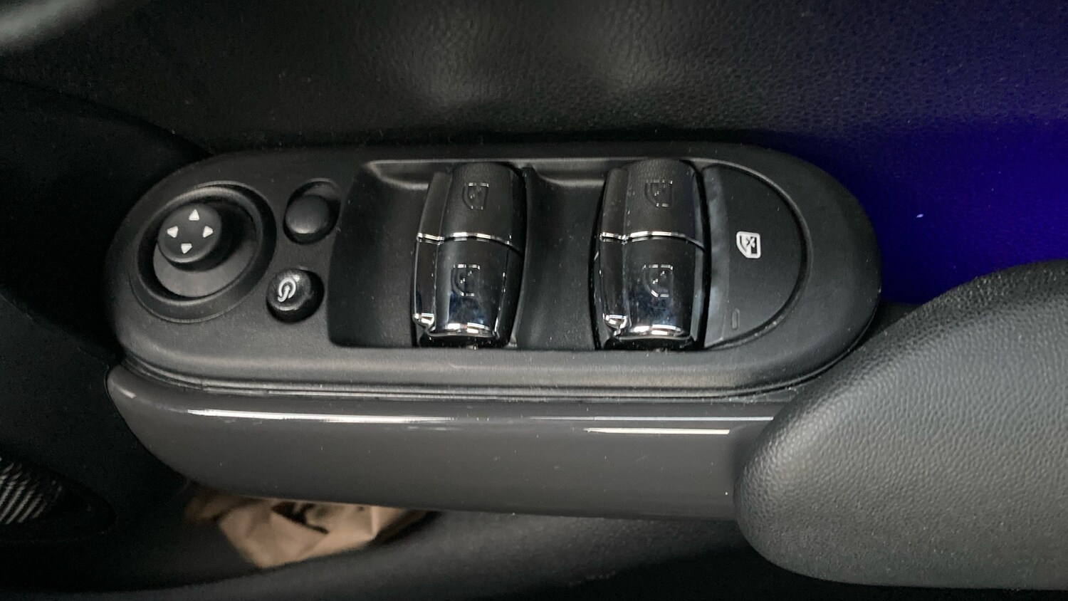 Used MINI Hatch 2019 for sale - 77351101: Photo 35