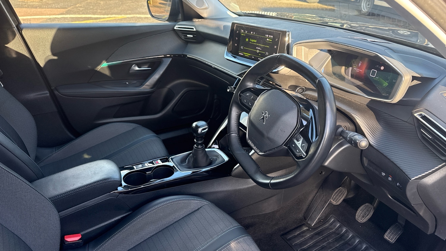 Used Peugeot 2008 2021 for sale - 76808055: Photo 11