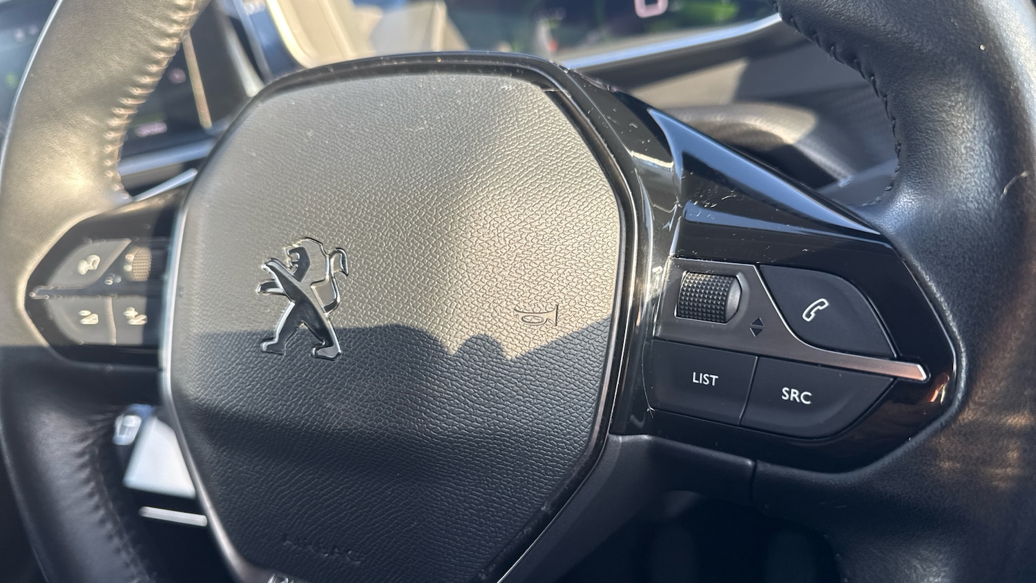 Used Peugeot 2008 2021 for sale - 76808055: Photo 32