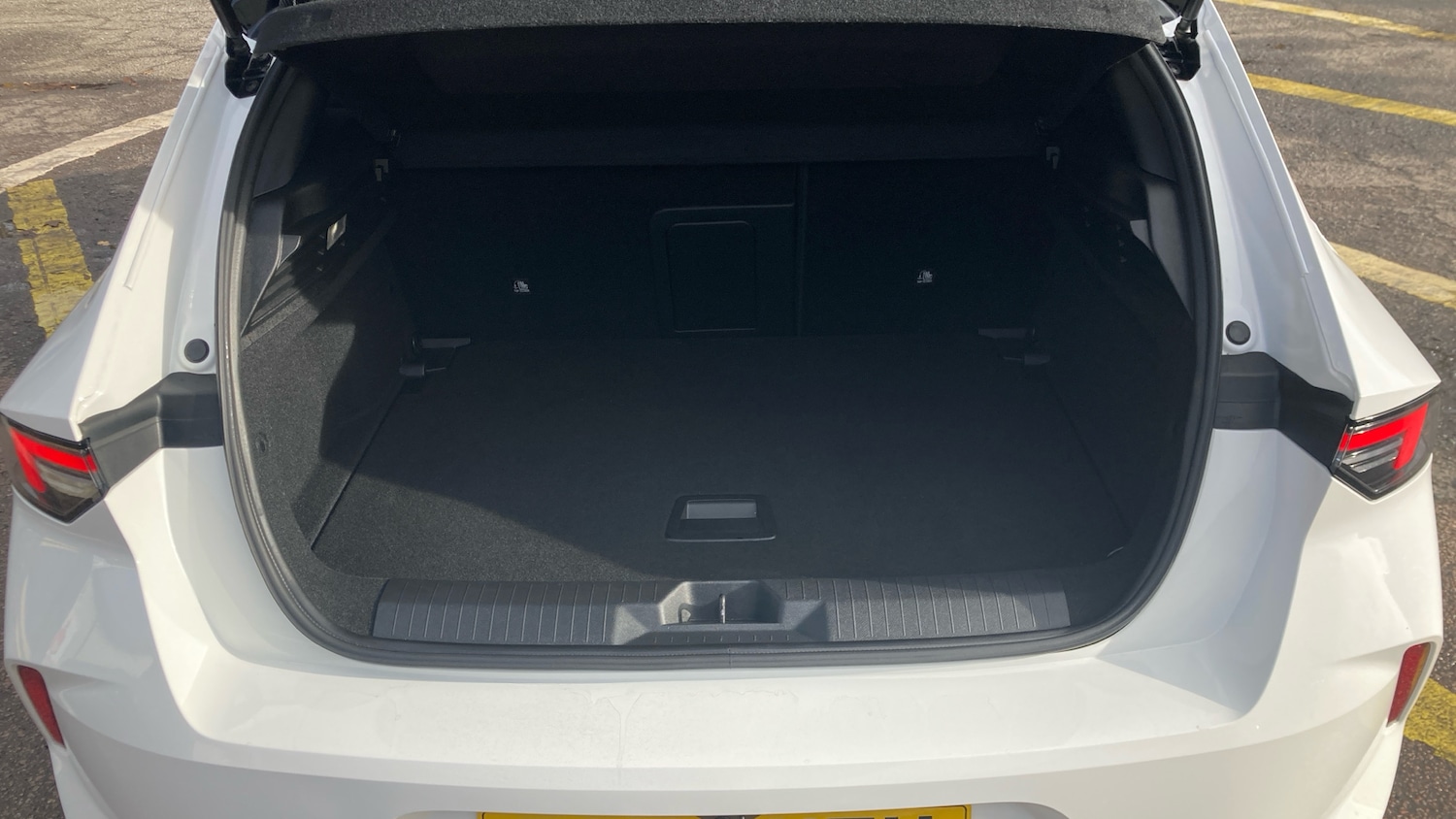 Used Vauxhall Astra 2024 for sale - 76464336: Photo 4