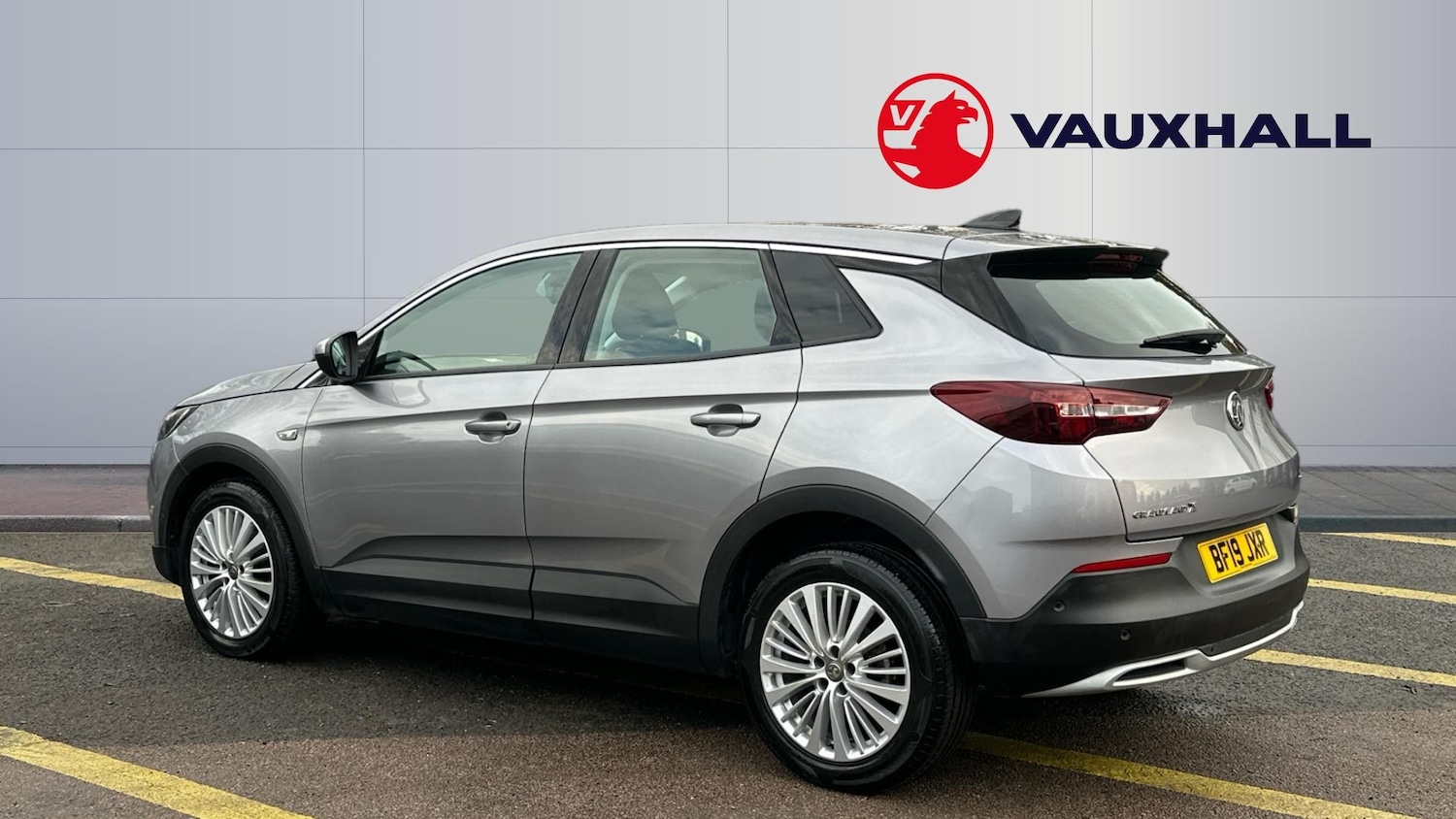 Used Vauxhall Grandland X 2019 for sale - 76532571: Photo 2
