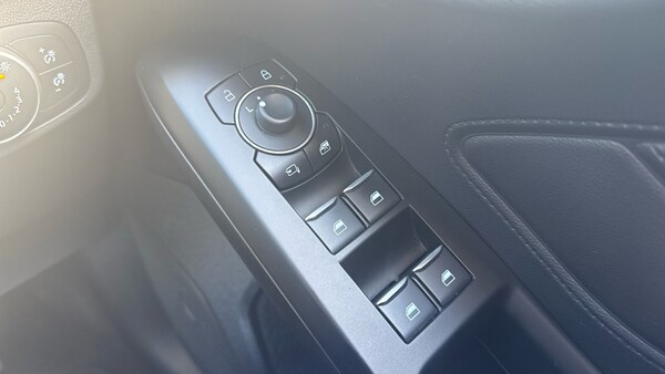 Used Ford Focus 2023 for sale - 76065921: Photo 32