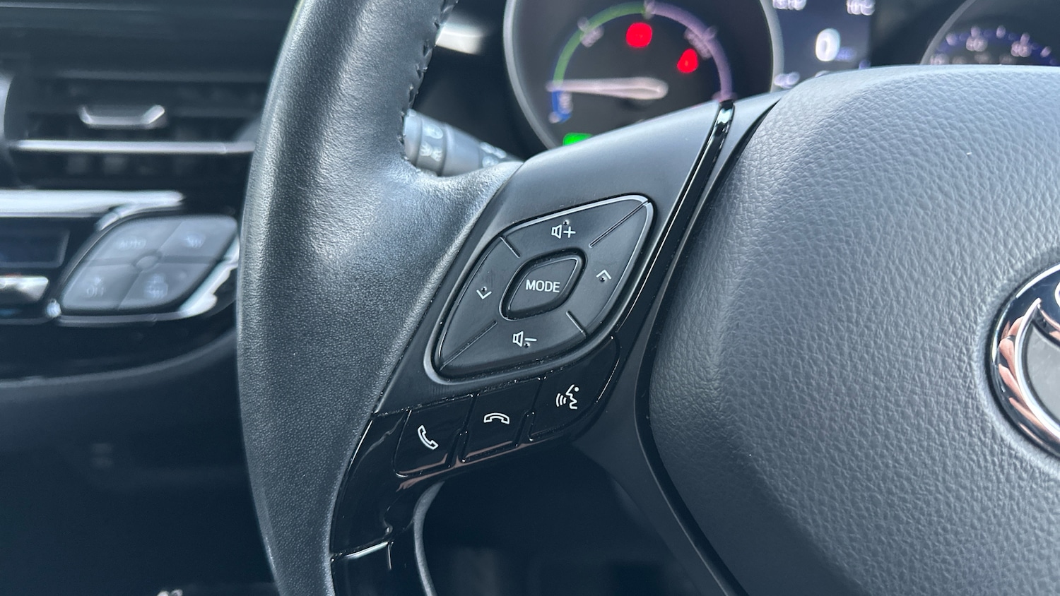 Used Toyota C-HR 2021 for sale - 76919696: Photo 24