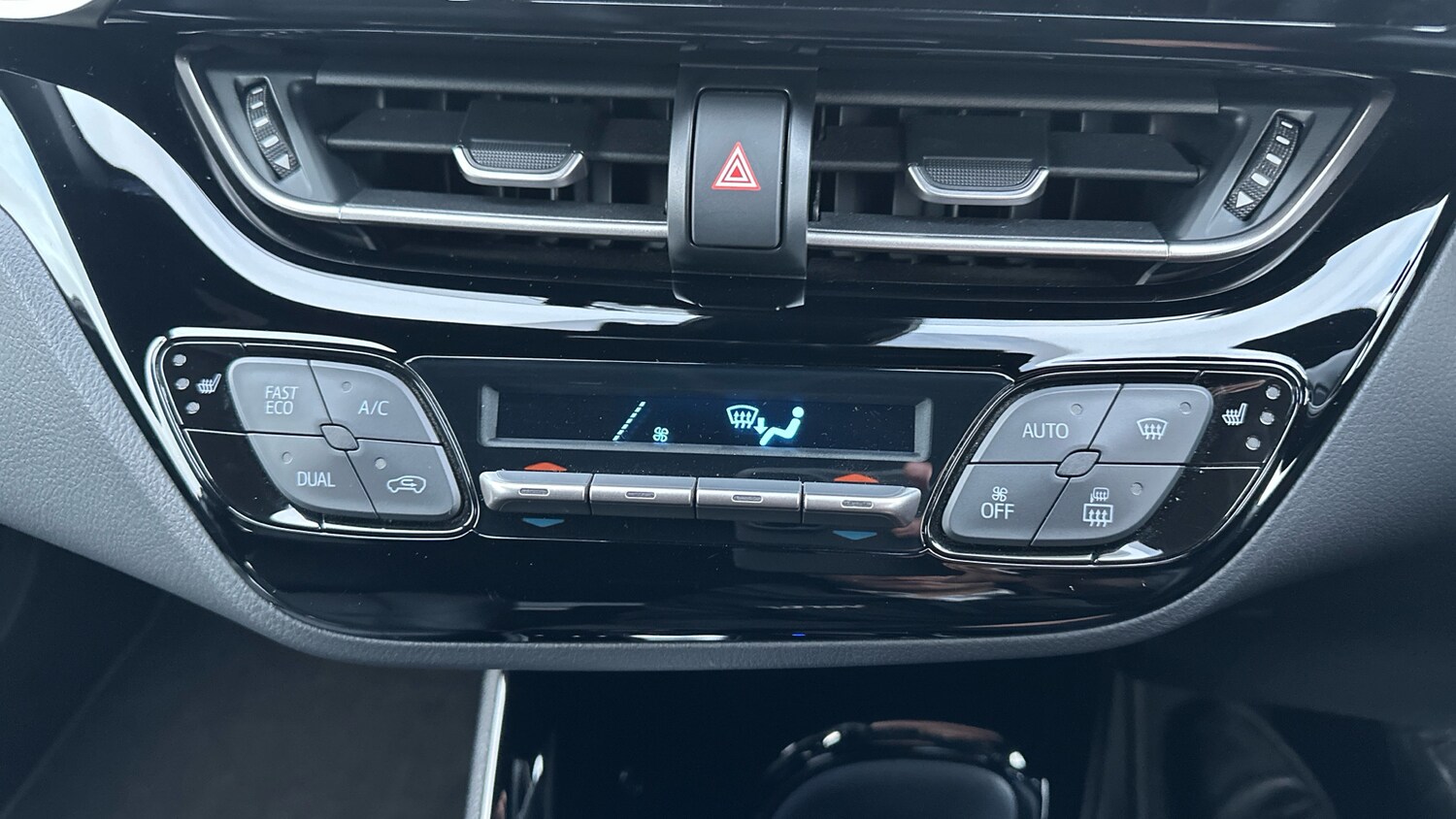 Used Toyota C-HR 2021 for sale - 76919696: Photo 31