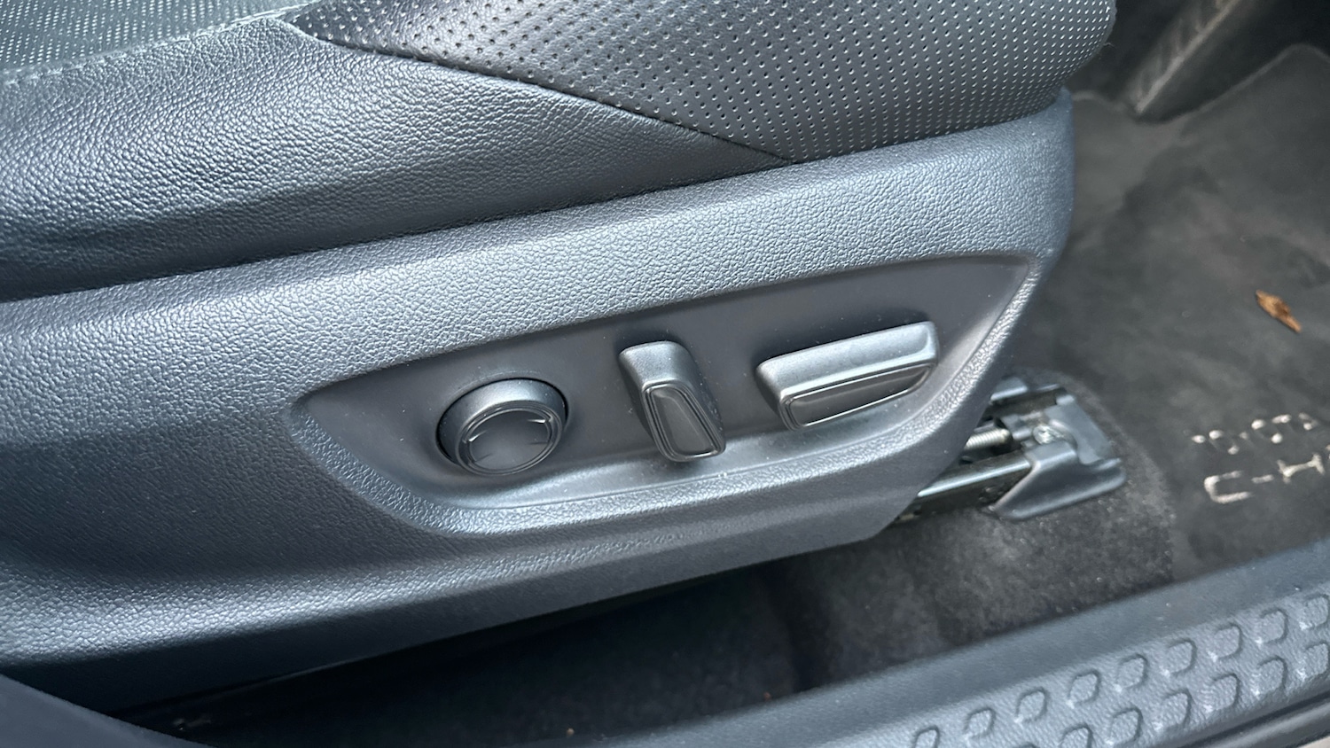 Used Toyota C-HR 2021 for sale - 76919696: Photo 38