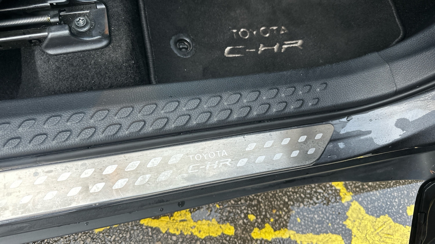 Used Toyota C-HR 2021 for sale - 76919696: Photo 39