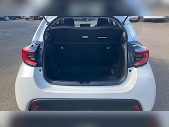 Used Toyota Yaris 2023 for sale - 78025945: Photo