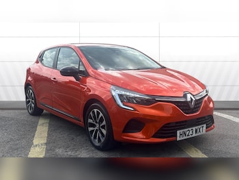 Used Renault Clio 2023 for sale - 78756046: Photo