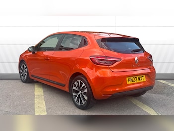 Used Renault Clio 2023 for sale - 78756046: Photo