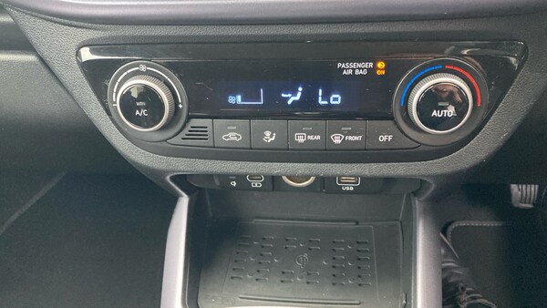 Used Hyundai i10 2024 for sale - 76222119: Photo 36