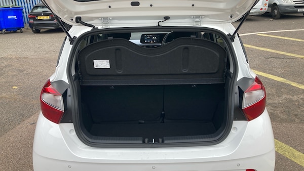 Used Hyundai i10 2024 for sale - 76222119: Photo 4