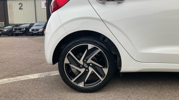 Used Hyundai i10 2024 for sale - 76222119: Photo 7