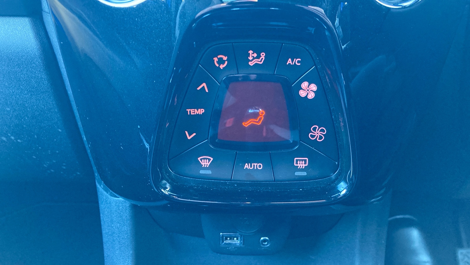 Used Toyota AYGO 2022 for sale - 76833963: Photo 27