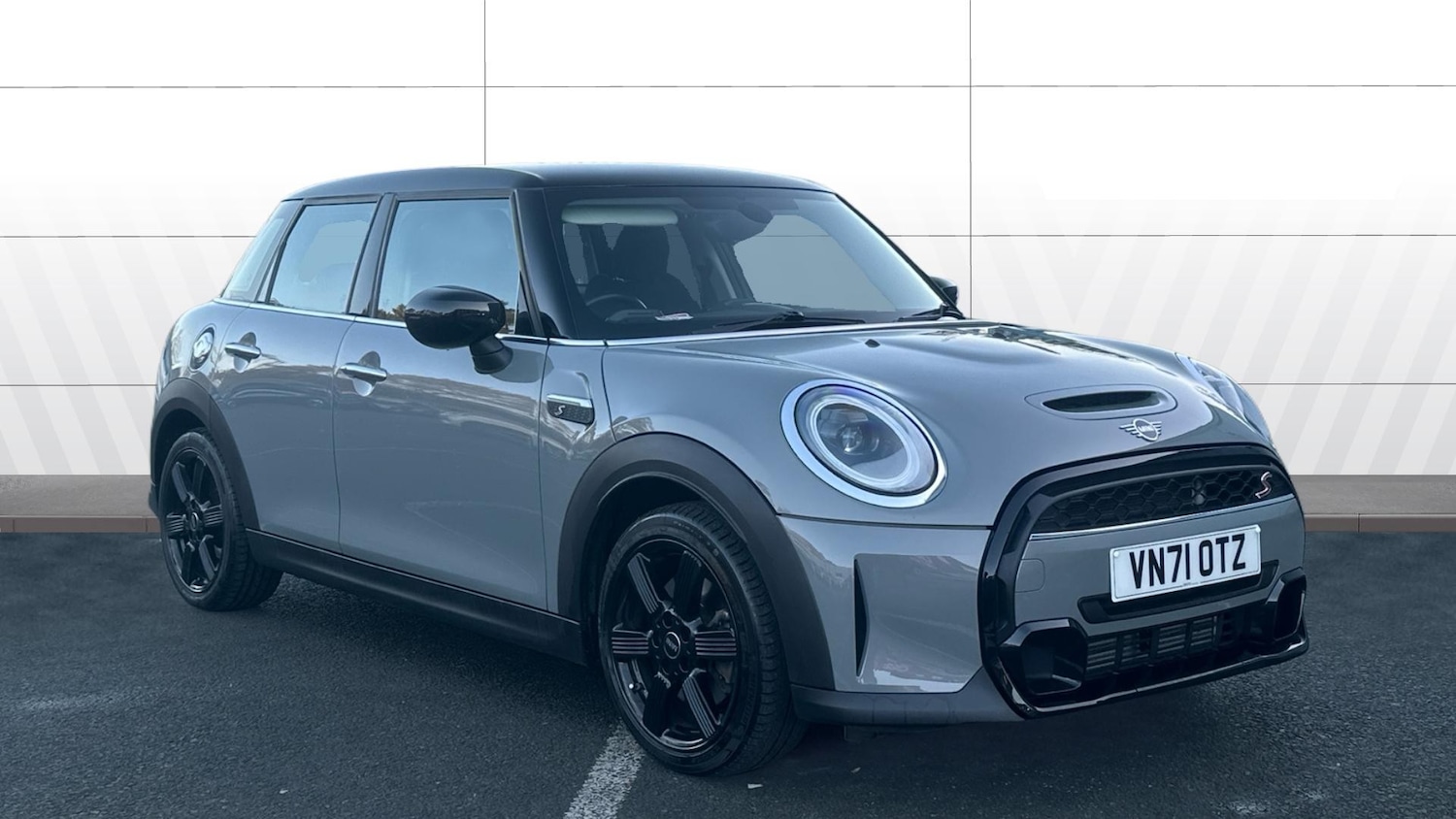 Used MINI Hatch 2021 for sale - 77283677: Photo 1