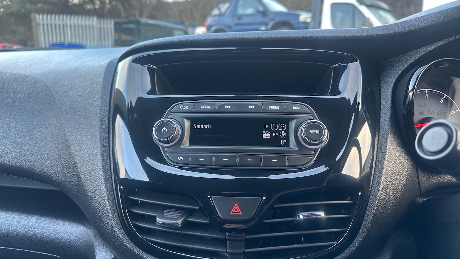 Used Vauxhall Viva 2018 for sale - 77138461: Photo 12