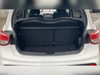 Used Hyundai i10 2019 for sale - 77460176: Photo