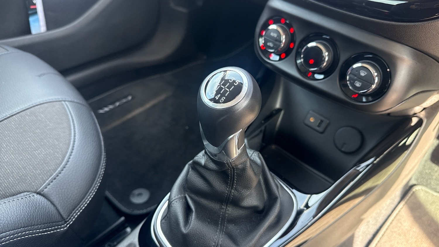 Used Vauxhall ADAM 2017 for sale - 78176401: Photo 13