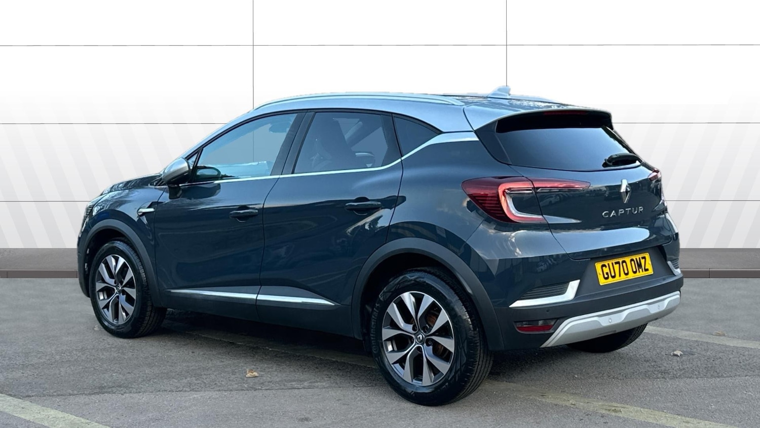 Used Renault Captur 2020 for sale - 76567709: Photo 2