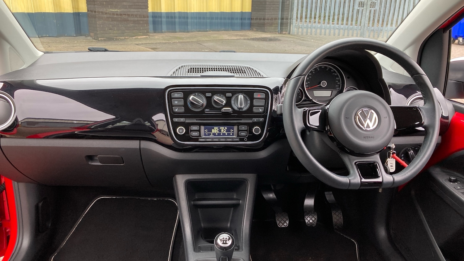 Used Volkswagen up! 2015 for sale - 77650176: Photo 10