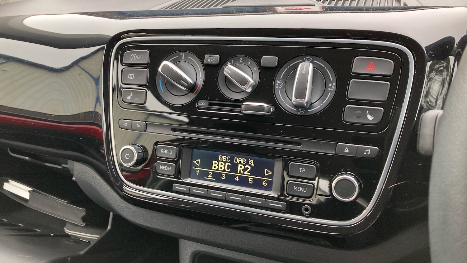 Used Volkswagen up! 2015 for sale - 77650176: Photo 12