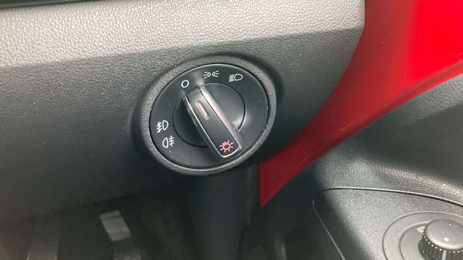 Used Volkswagen up! 2015 for sale - 77650176: Photo 24