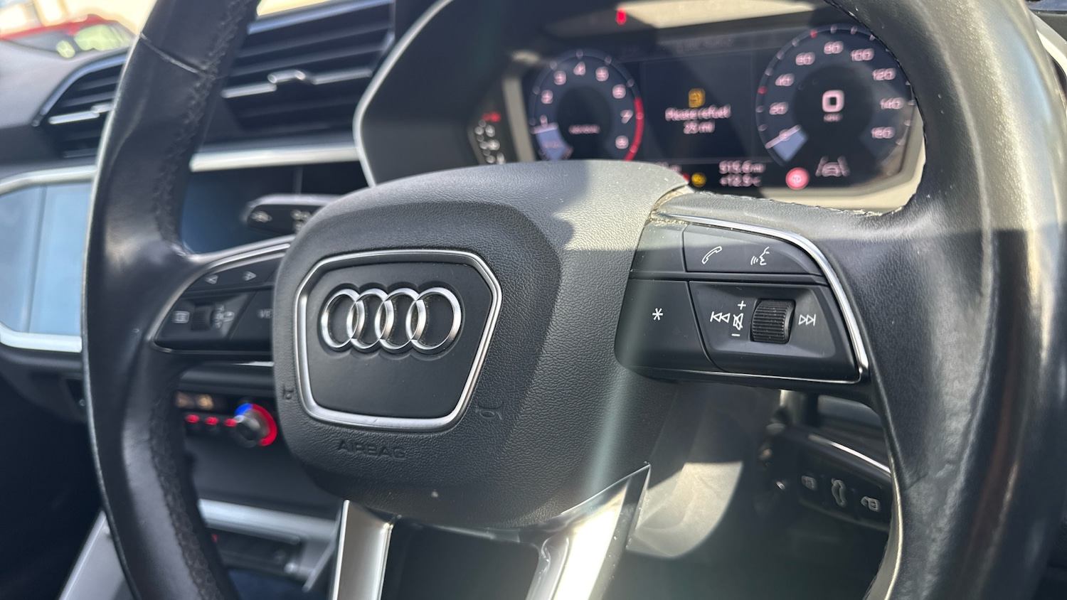 Used Audi Q3 2020 for sale - 76193797: Photo 32