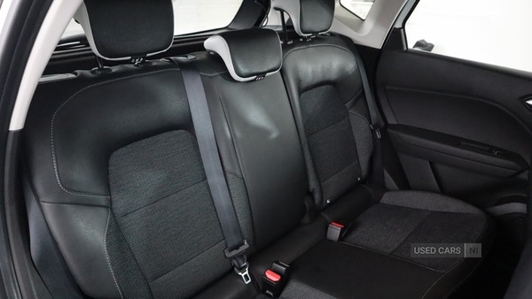 Used Renault Captur 2023 for sale - 77426303: Photo 15