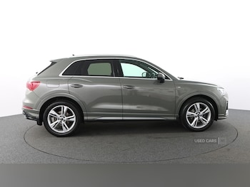 Used Audi Q3 2022 for sale - 76937103: Photo