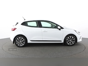 Used Renault Clio 2022 for sale - 76043705: Photo