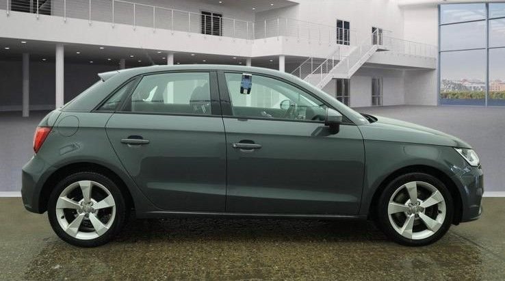 Used Audi A1 2017 for sale - 77880065: Photo 2