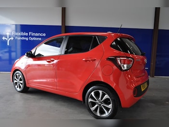 Used Hyundai i10 2019 for sale - 79587102: Photo