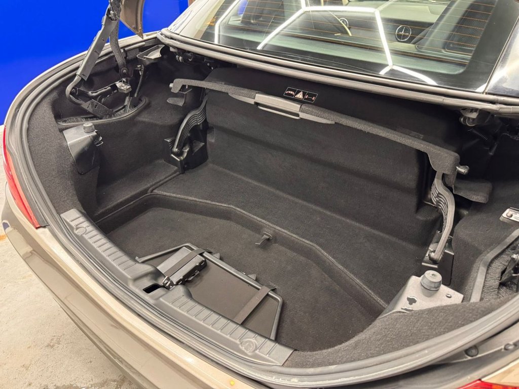 Used Mercedes-Benz SLK 2012 for sale - 77436543: Photo 18