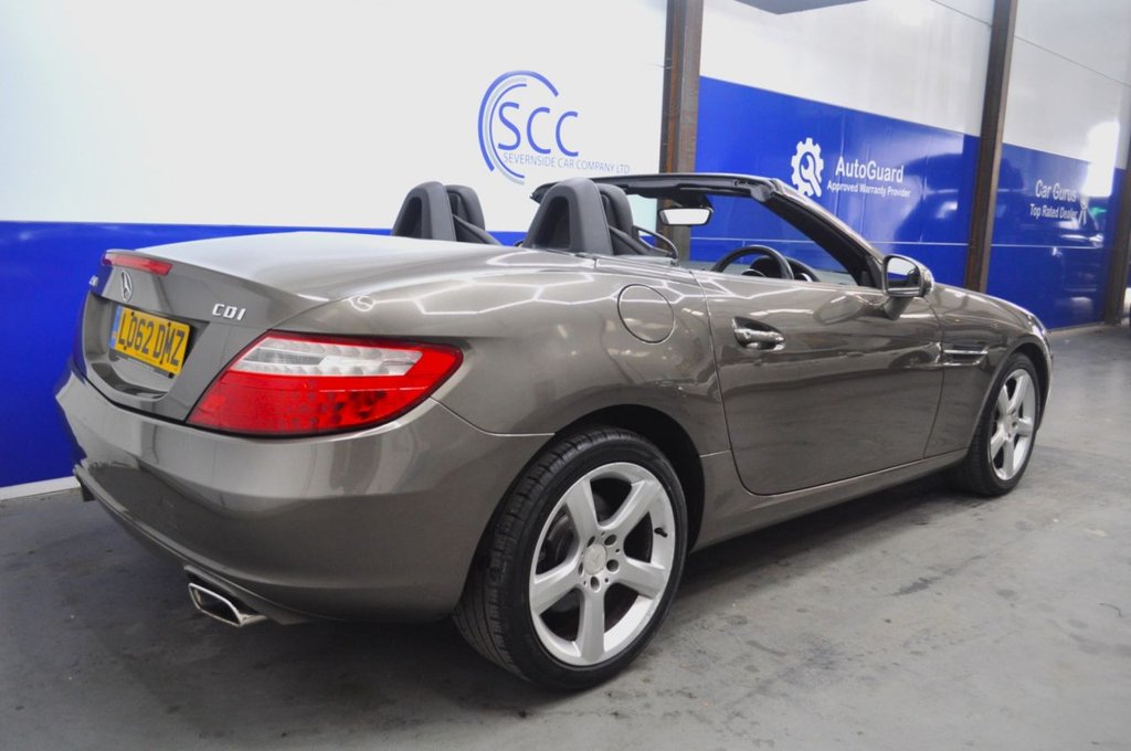 Used Mercedes-Benz SLK 2012 for sale - 77436543: Photo 4