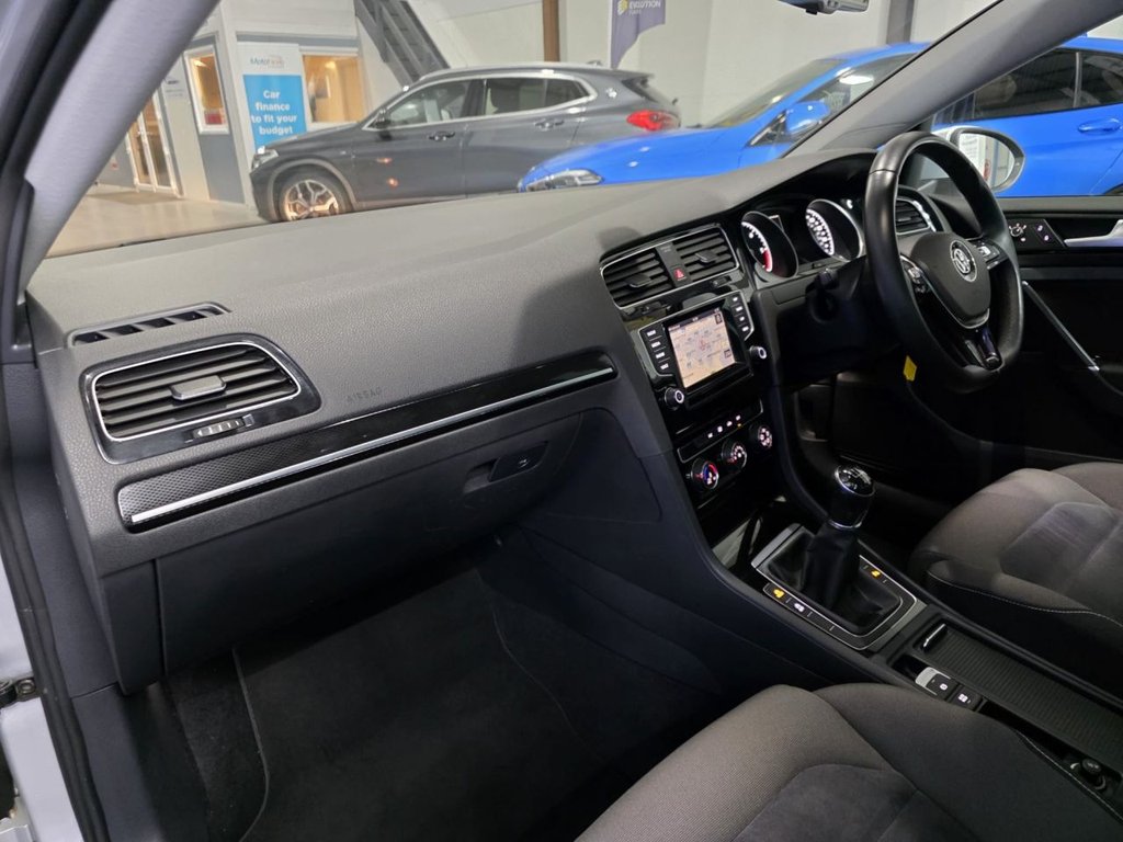 Used Volkswagen Golf 2014 for sale - 76617199: Photo 24