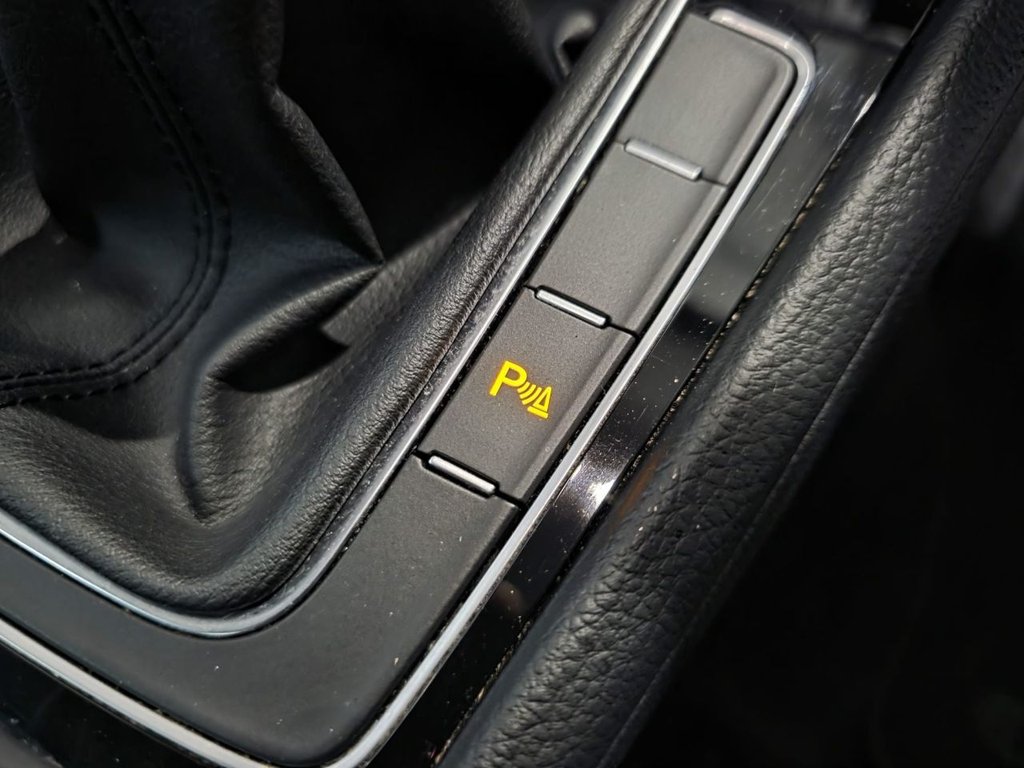 Used Volkswagen Golf 2014 for sale - 76617199: Photo 47