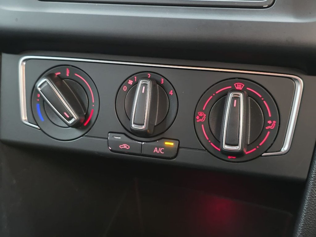 Used Volkswagen Polo 2016 for sale - 76820508: Photo 28