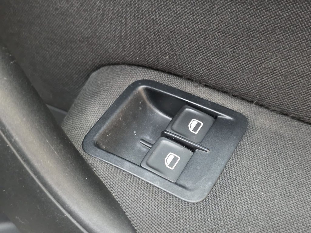 Used Volkswagen Polo 2016 for sale - 76820508: Photo 40