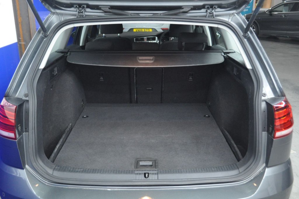 Used Volkswagen Golf 2017 for sale - 76665536: Photo 12