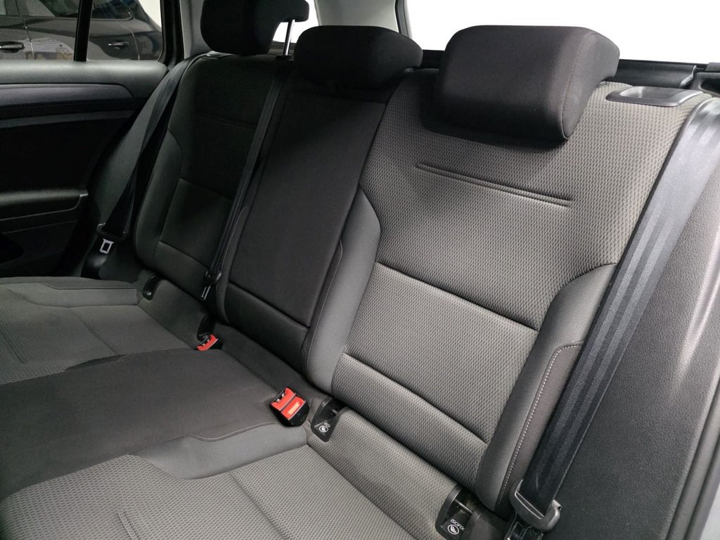 Used Volkswagen Golf 2017 for sale - 76665536: Photo 27