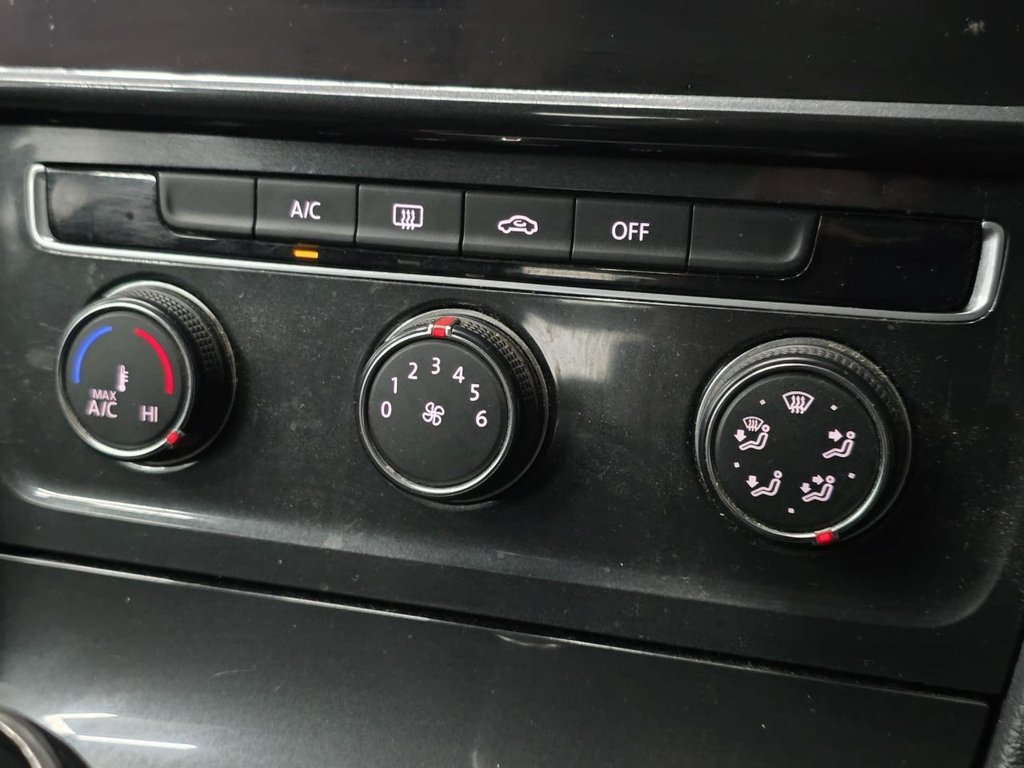 Used Volkswagen Golf 2017 for sale - 76665536: Photo 30