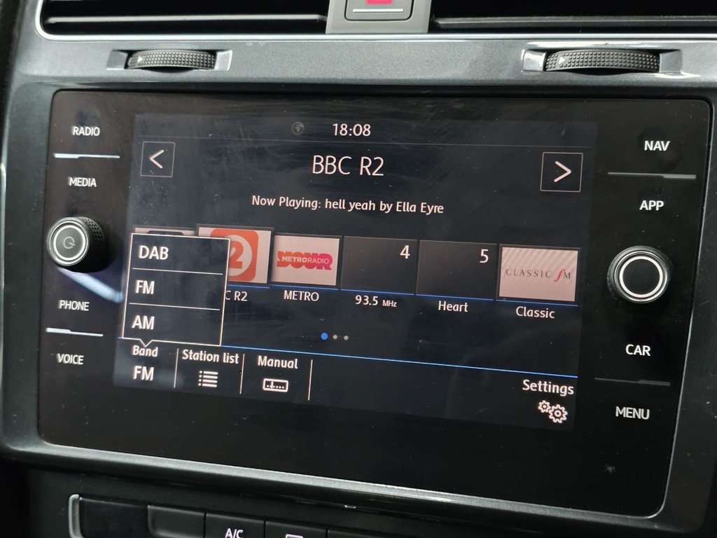 Used Volkswagen Golf 2017 for sale - 76665536: Photo 33