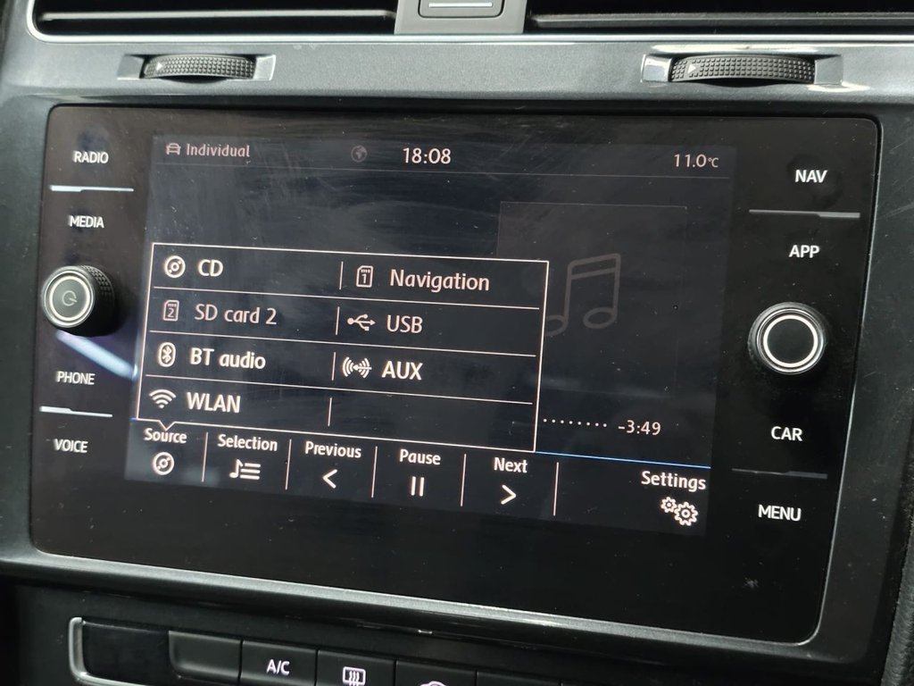 Used Volkswagen Golf 2017 for sale - 76665536: Photo 34