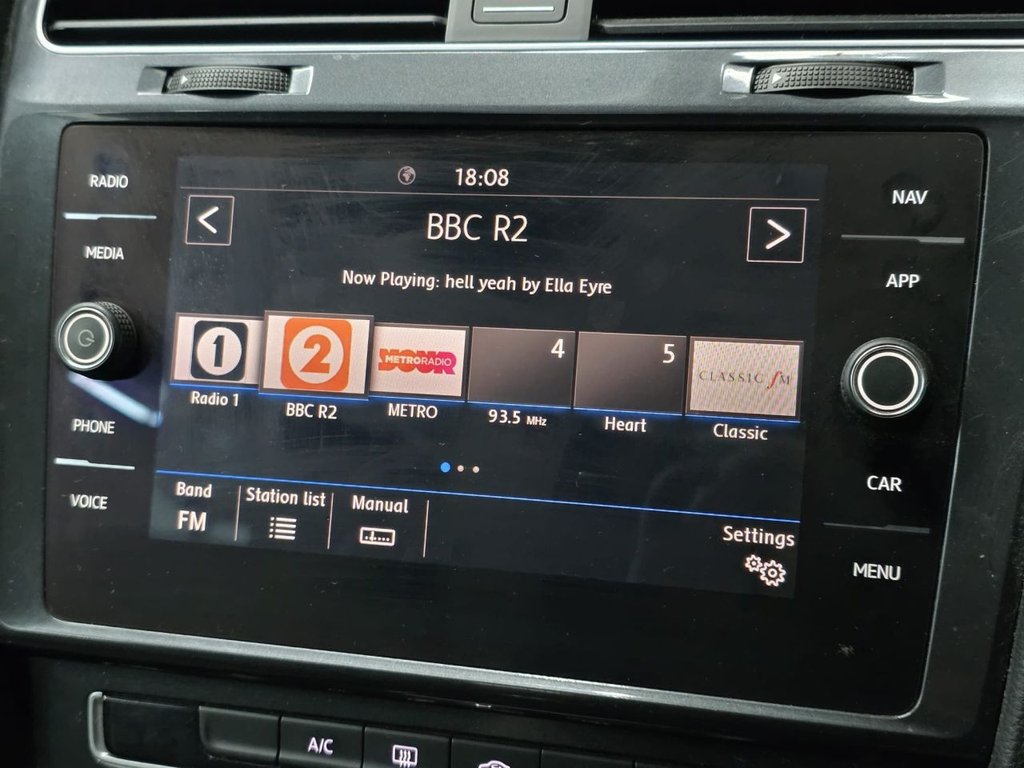 Used Volkswagen Golf 2017 for sale - 76665536: Photo 35