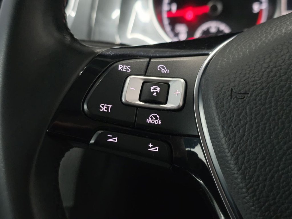 Used Volkswagen Golf 2017 for sale - 76665536: Photo 41