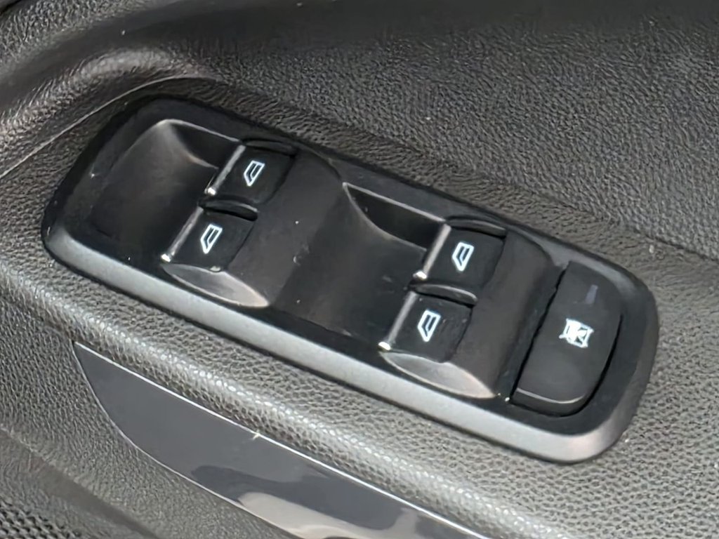 Used Ford Ecosport 2017 for sale - 77937060: Photo 37