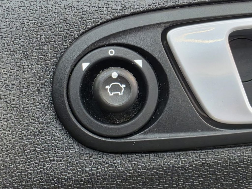 Used Ford Ecosport 2017 for sale - 77937060: Photo 38