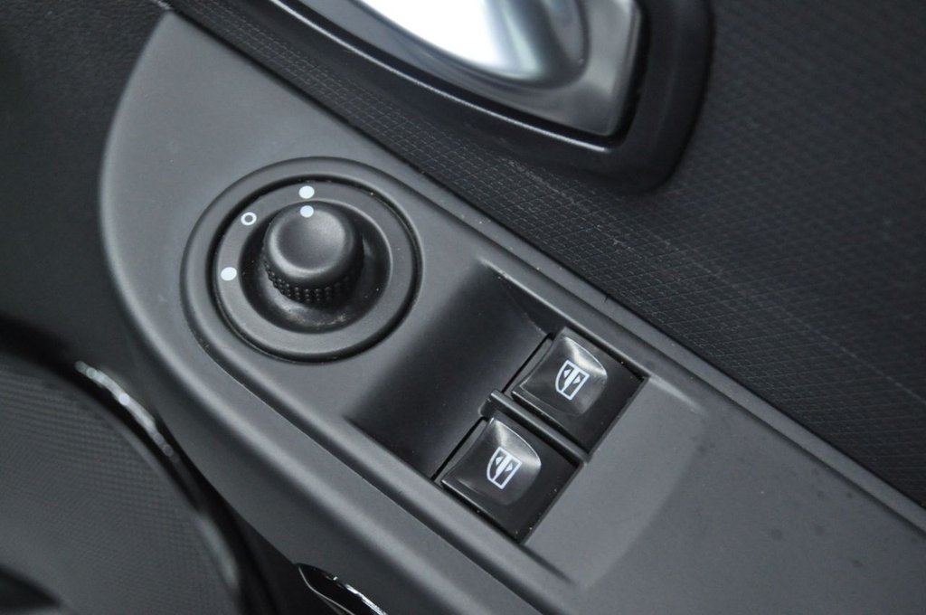 Used Renault Clio 2016 for sale - 77205522: Photo 27