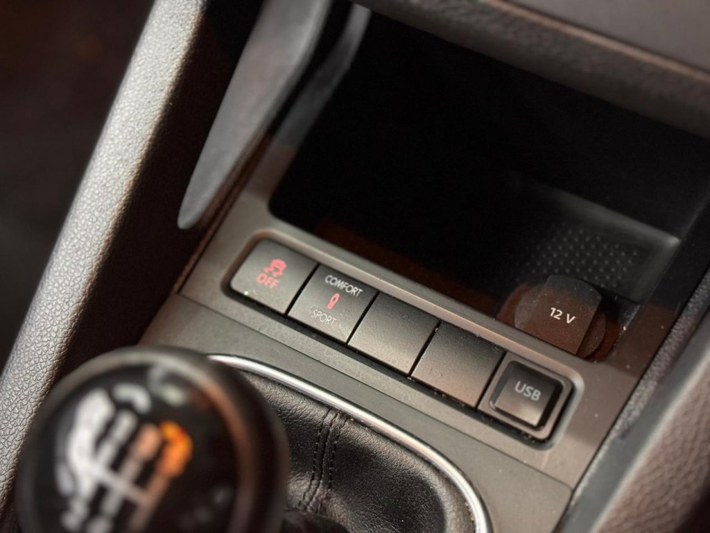 Used Volkswagen Scirocco 2012 for sale - 77080546: Photo 28