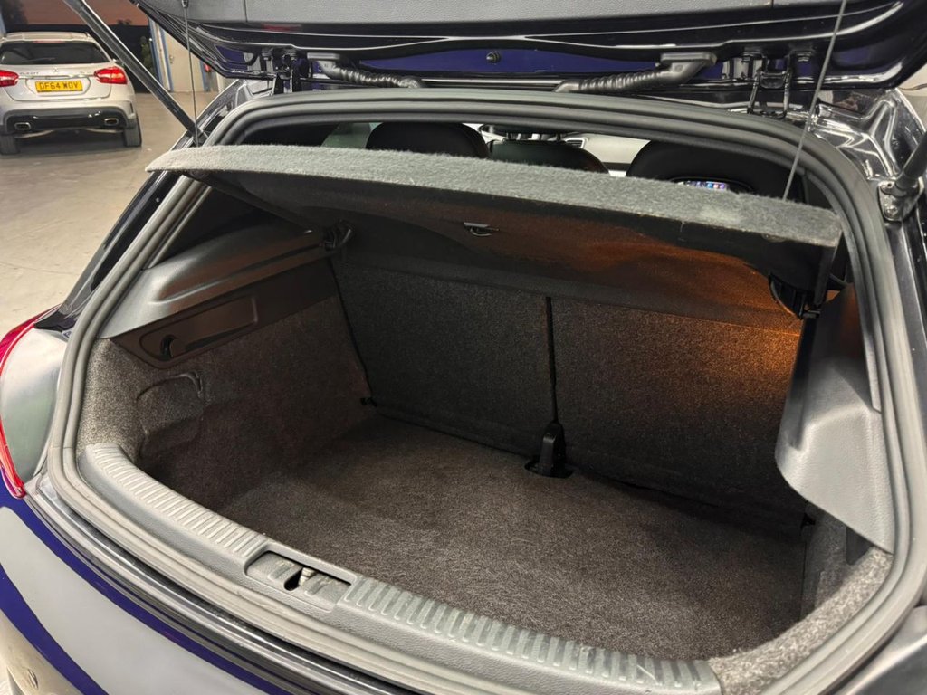 Used Volkswagen Scirocco 2012 for sale - 77080546: Photo 6