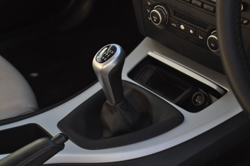 Used BMW 3 Series 2009 for sale - 77557637: Photo 10